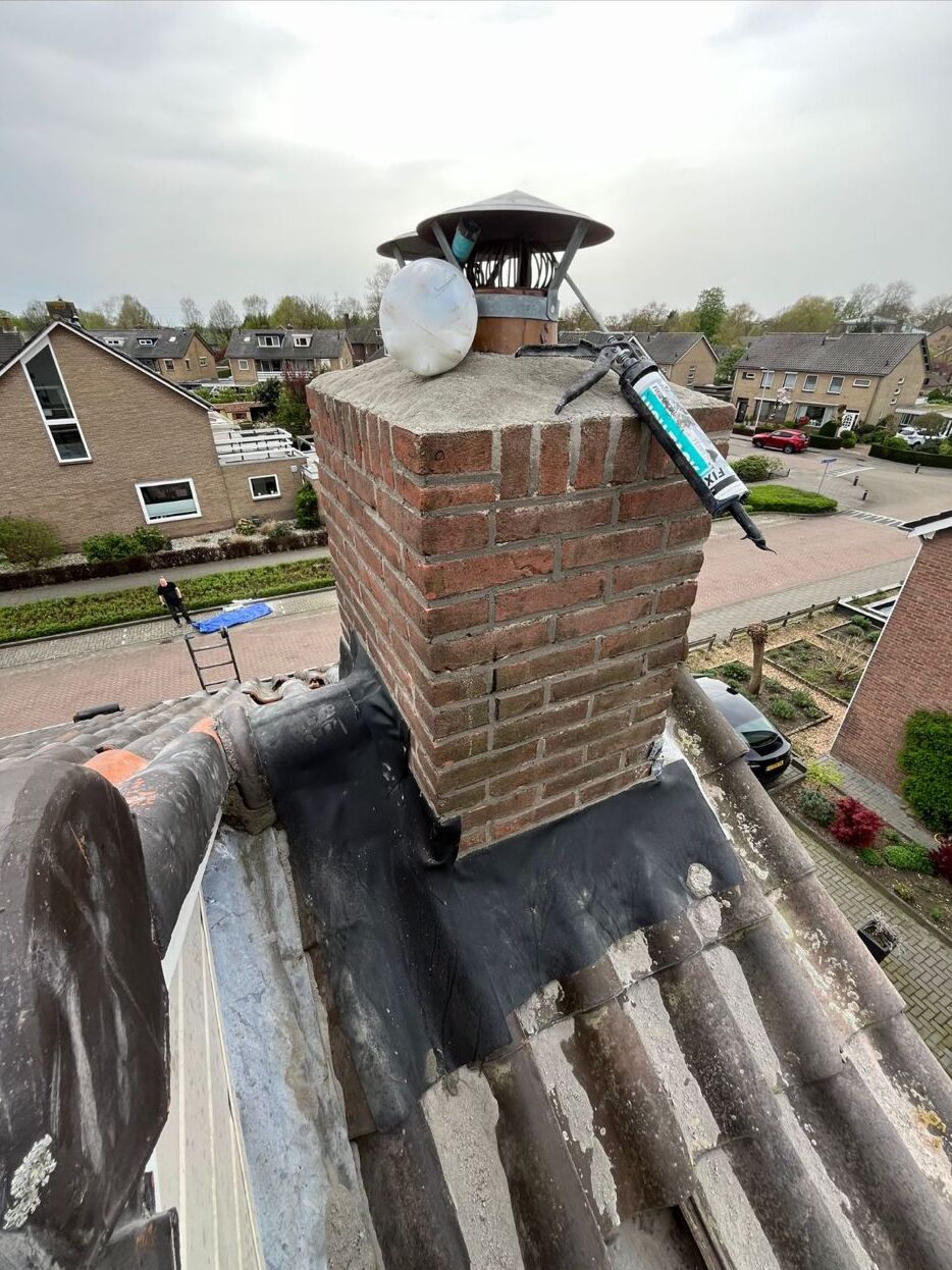 Complete schoorsteenrenovatie – Breda - VDH Dakonderhoud